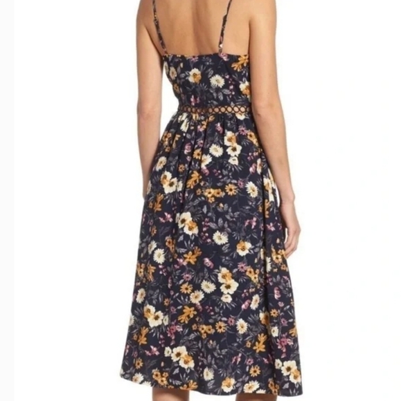 J.O.A Crochet Belt Floral Dress - Picture 3 of 6